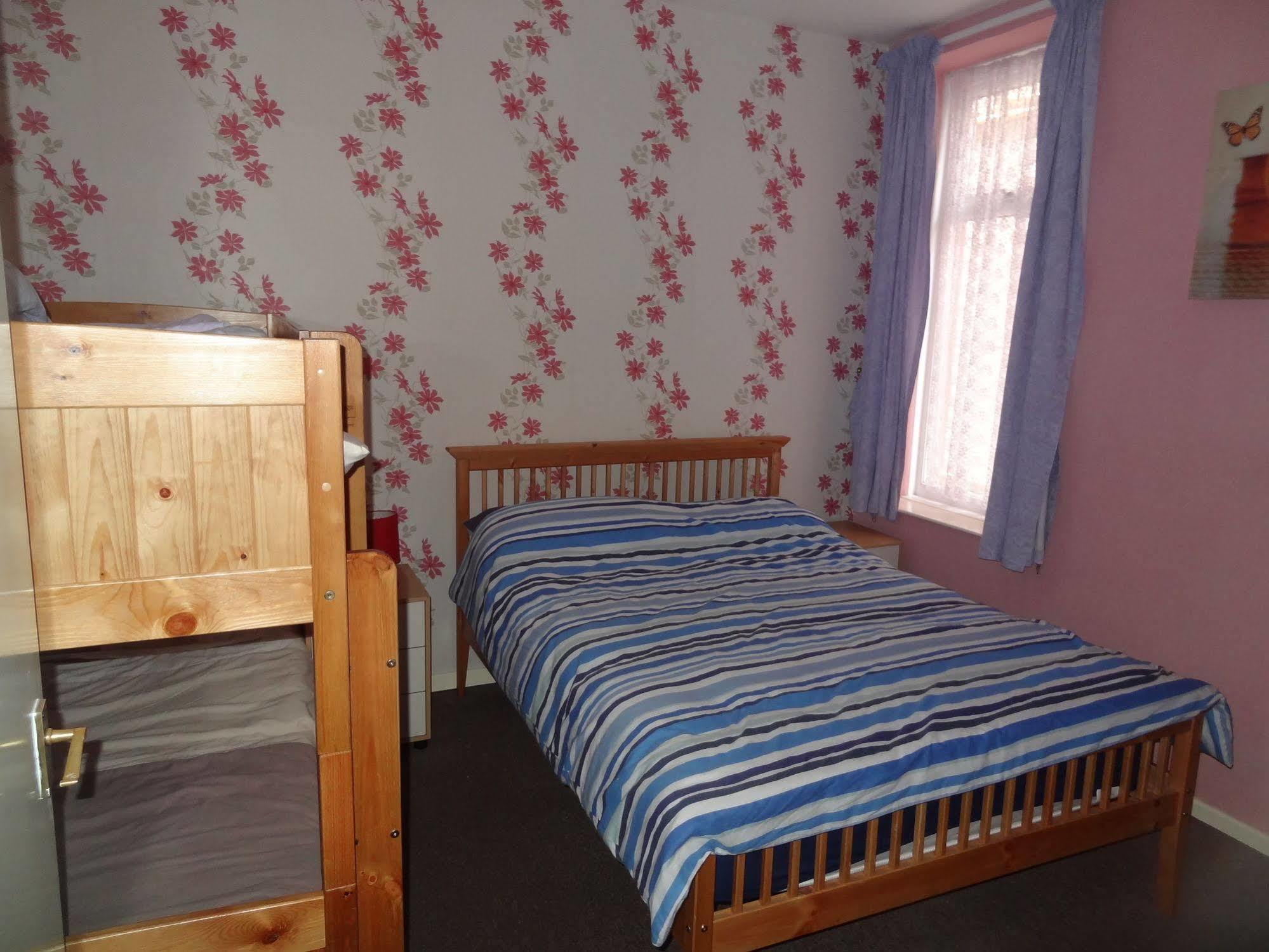 Lindisfarne - Families & Couples Only Blackpool